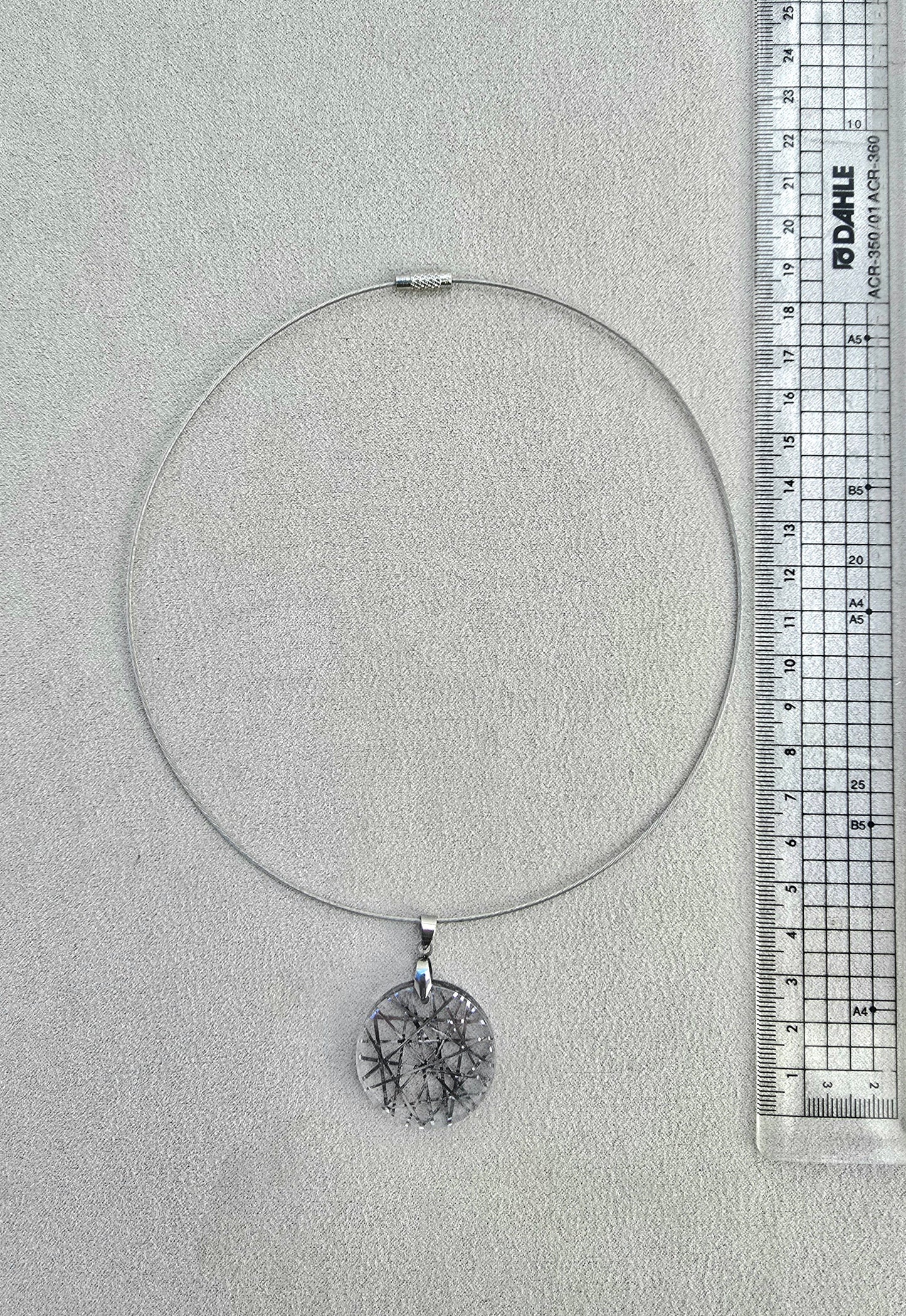Collar ARTE LINEAL.