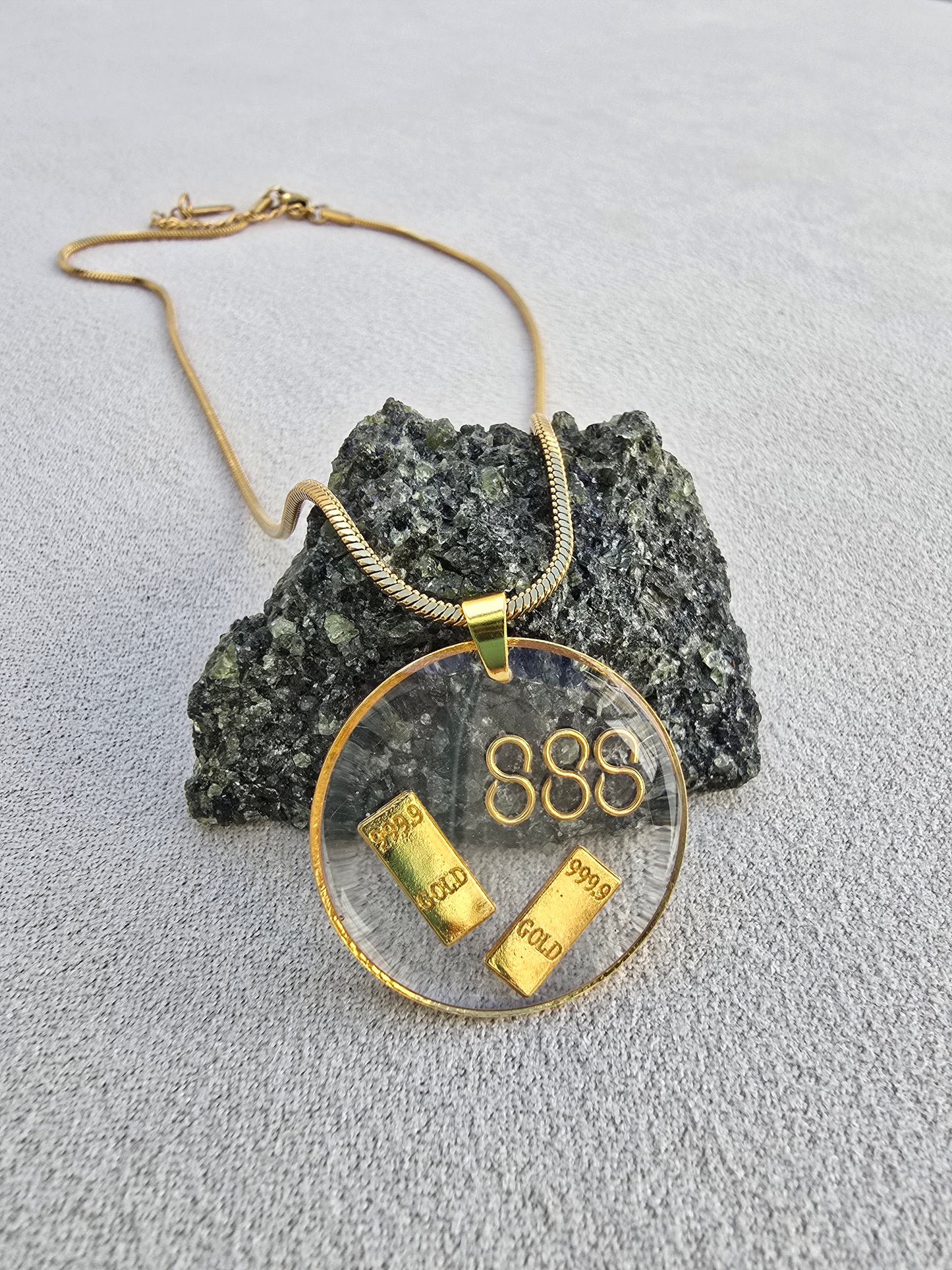Collar 888