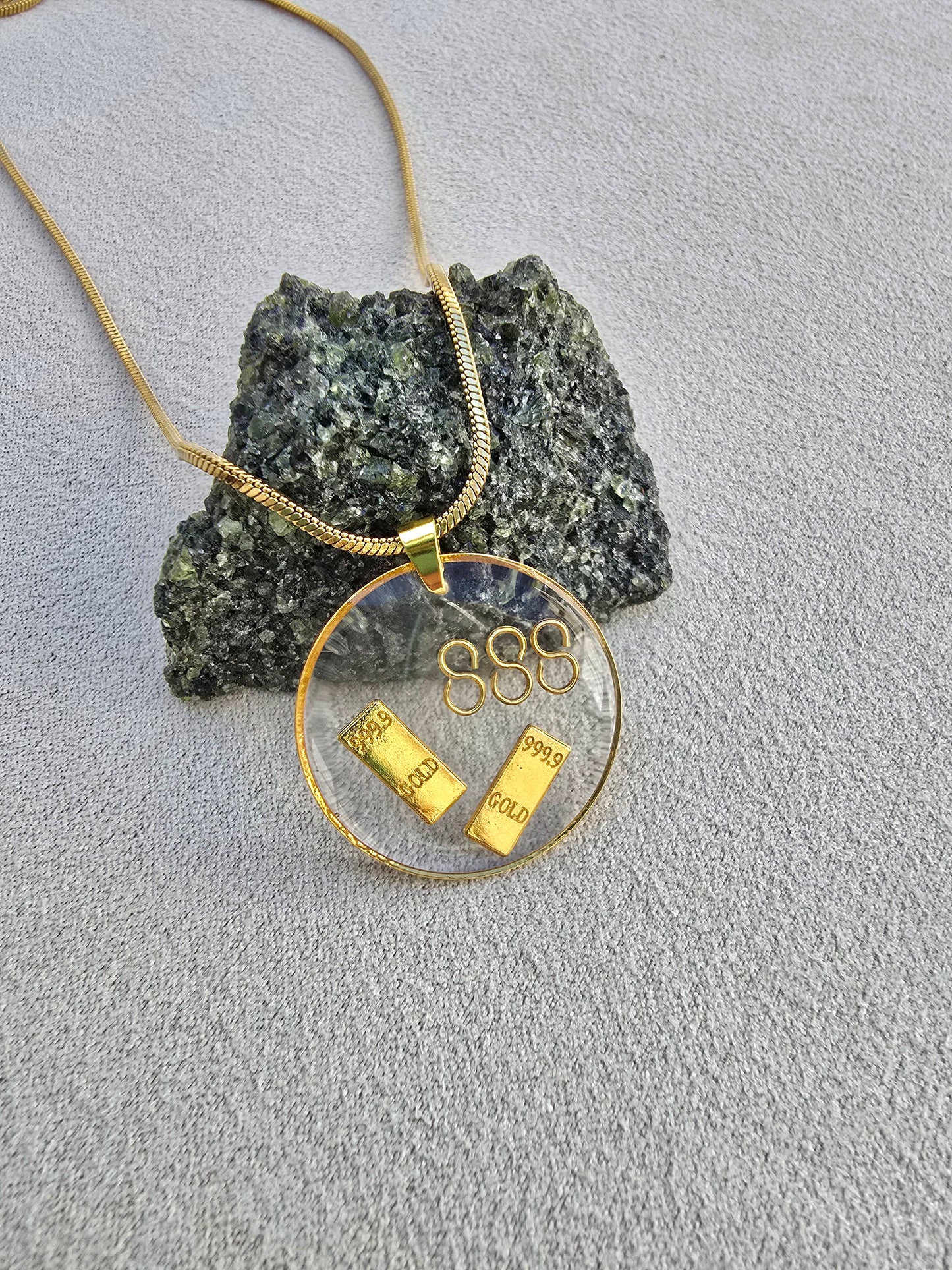 Collar 888
