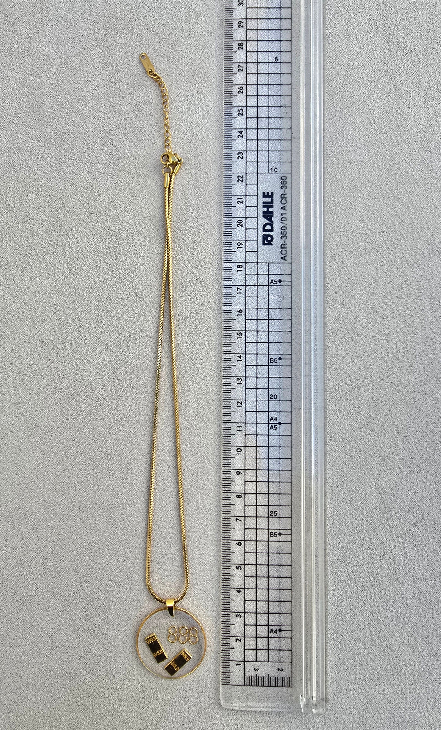 Collar 888
