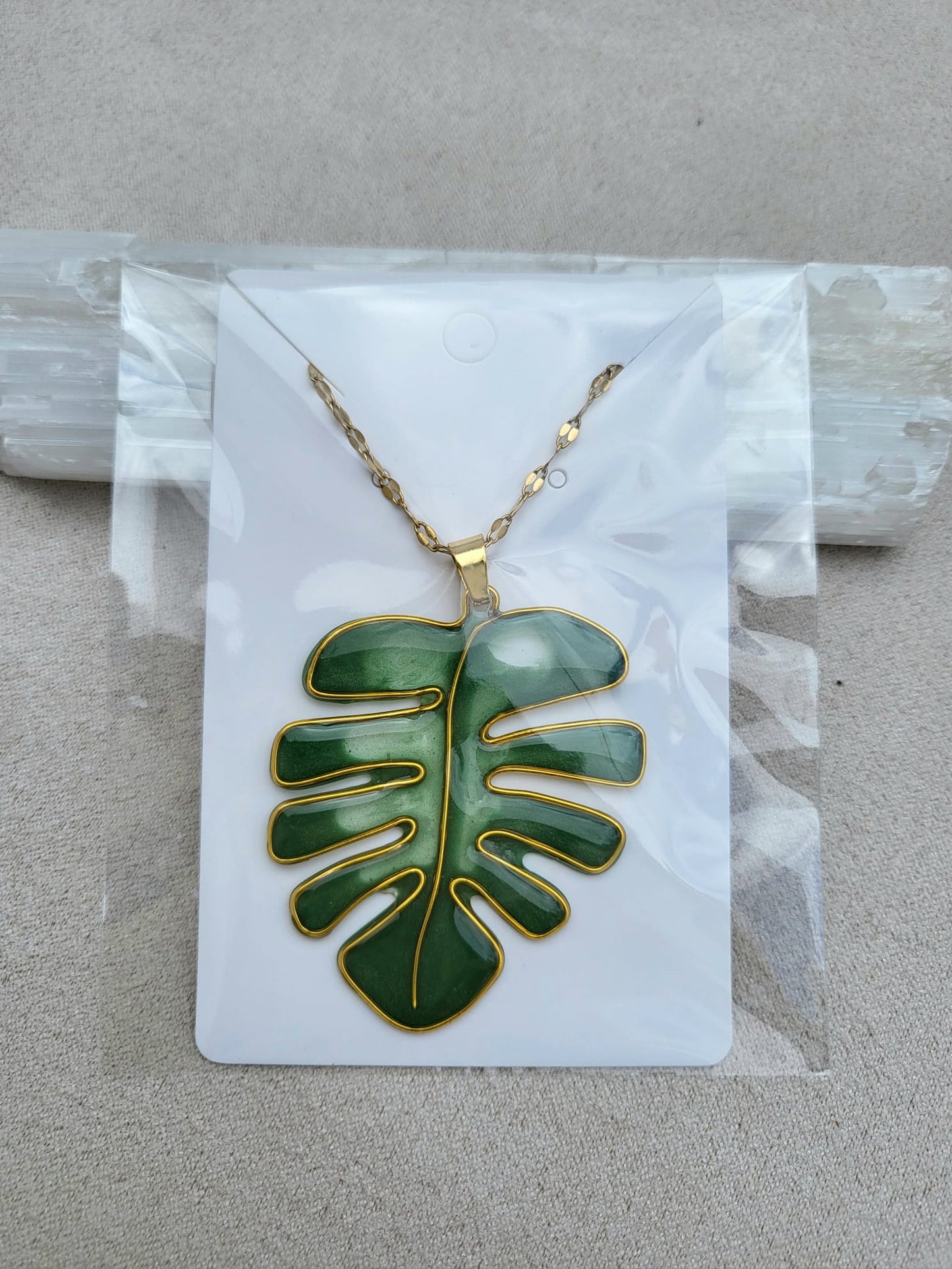 MONSTERA necklace.