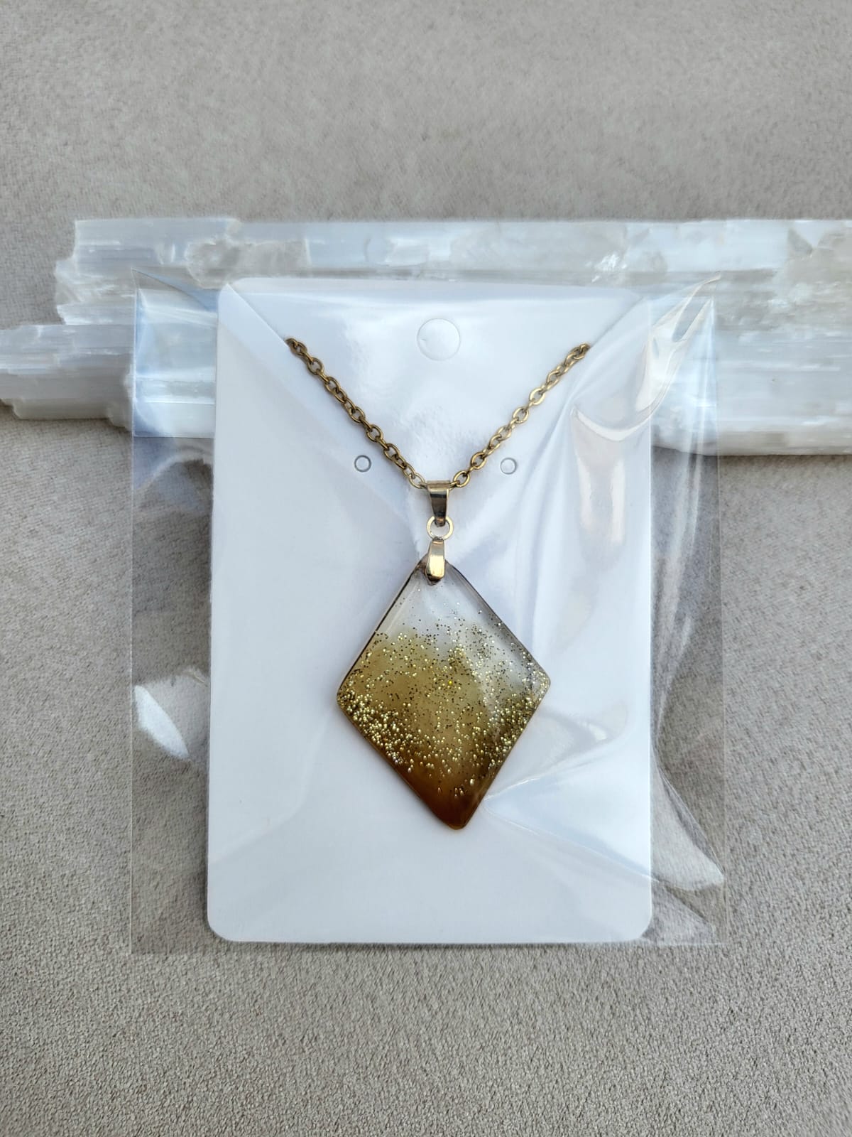 GOLDEN SHINE necklace.