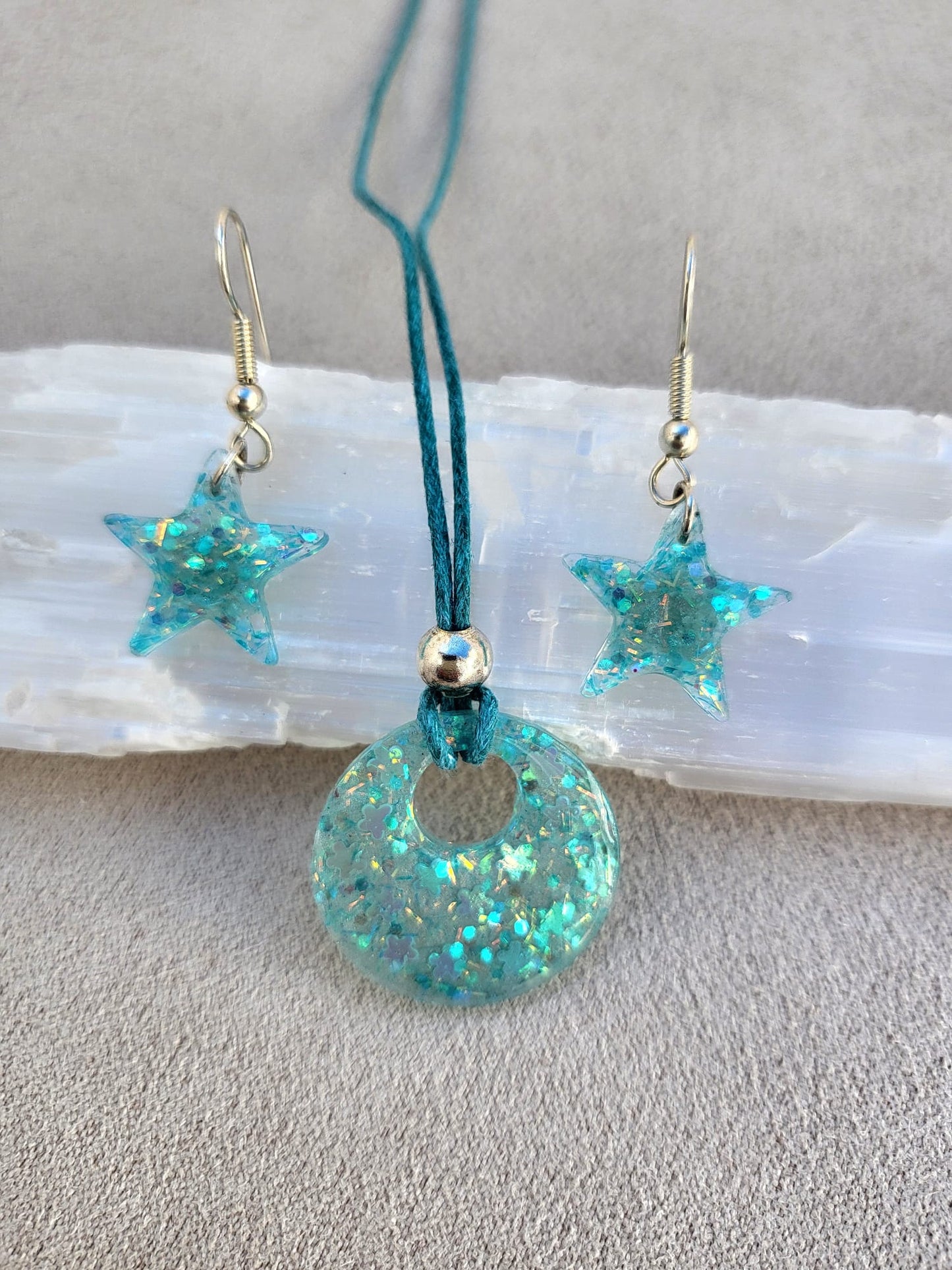 CONJUNTO BRILLO CELESTE.