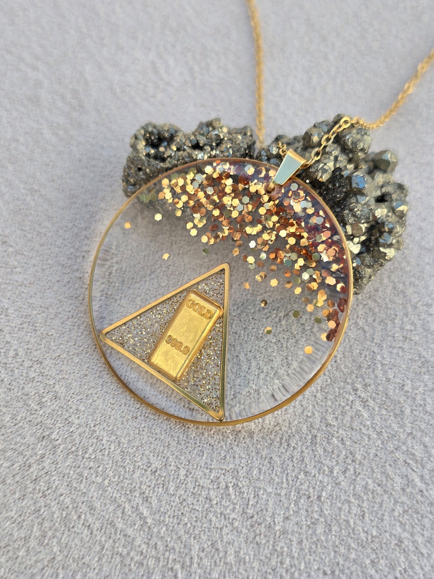 Collar PIRÁMIDE CONEXIÓN DIVINA