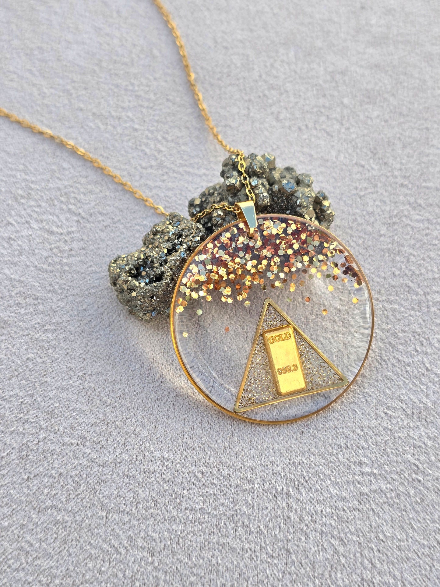 Collar PIRÁMIDE CONEXIÓN DIVINA