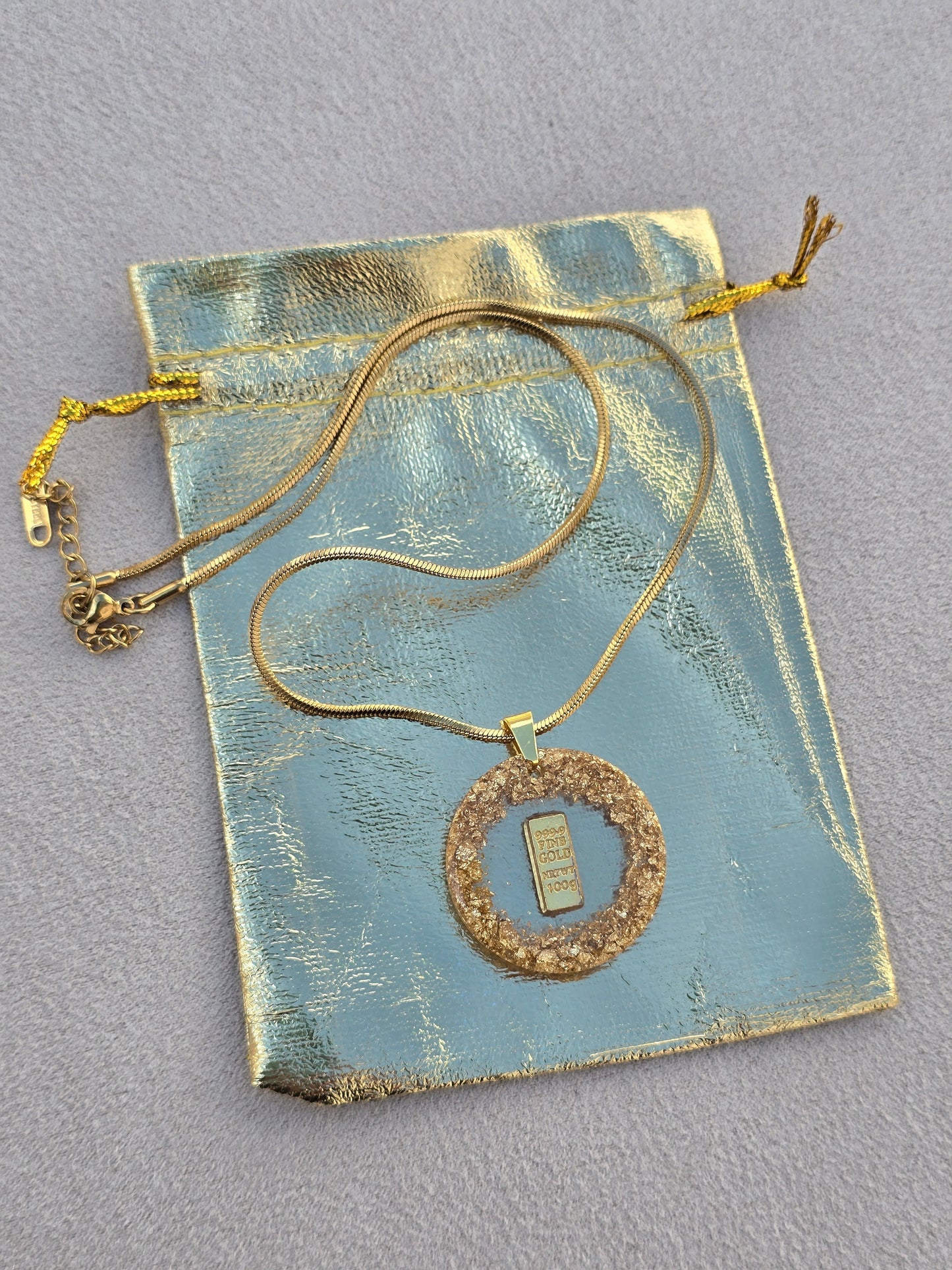 Collar ABRAZO DE ORO